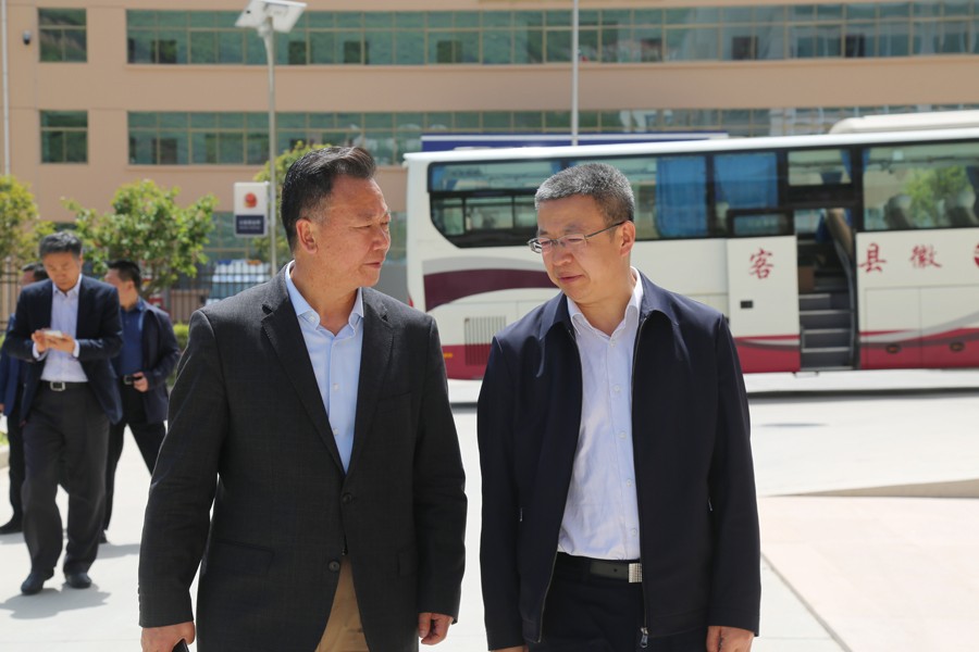 202406261719380784375726.jpg 39-2018年9月,省地質礦產勘查開發局局長趙玲房蒞臨公司檢查指導工作。.jpg